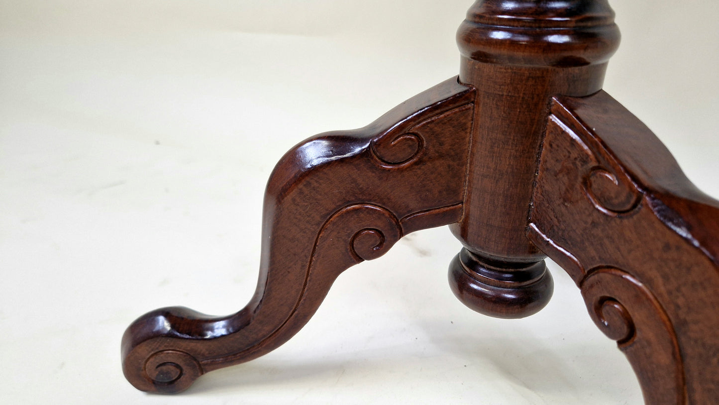 Antique French Side Table nutwood top with inlayed flowers - Elegant Vintage Hardwood bedside stand - Plant Table