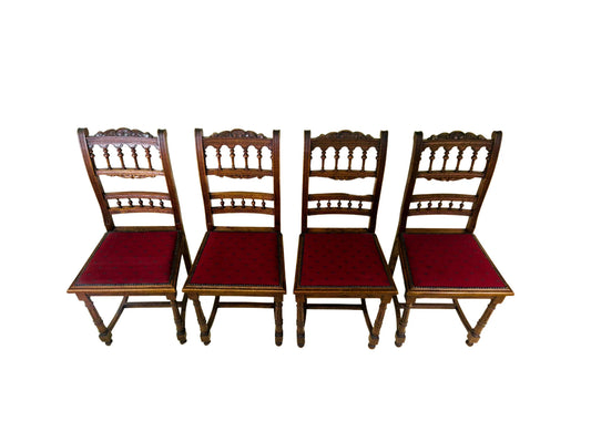 19th century French Renaissance Carved Dining chairs - set of 4 - Oak wood - castle chairs