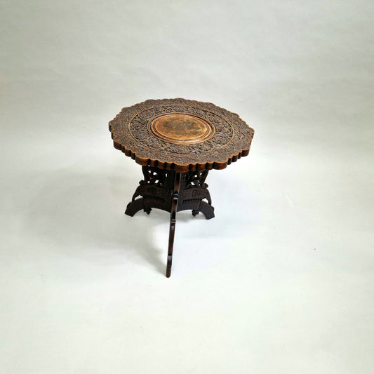 Vintage Indian handcarved plant table with beautifull copper flower.