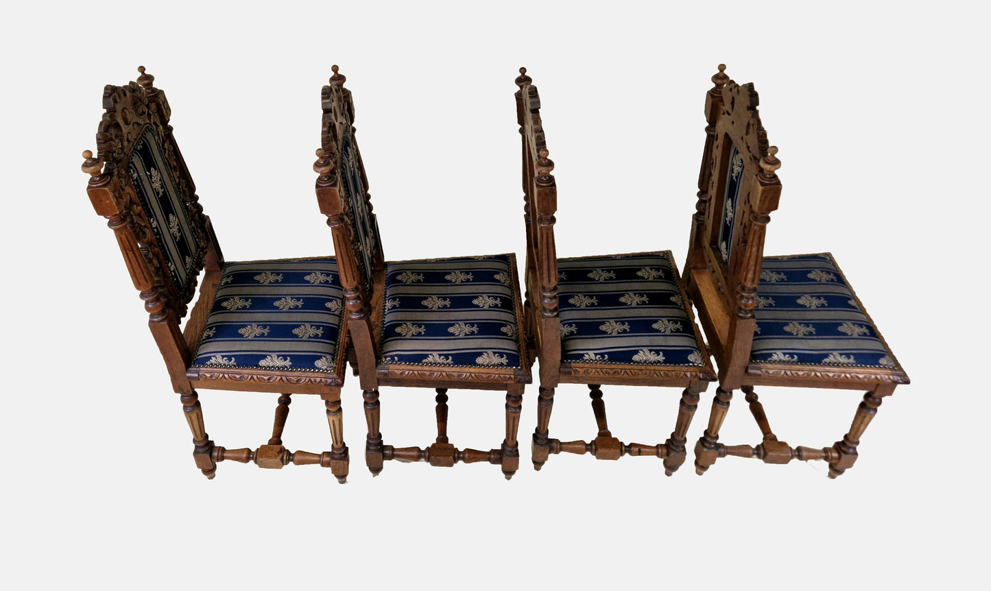 19th century French Renaissance Carved Dining chairs - set of 4 - Oak wood - castle chairs