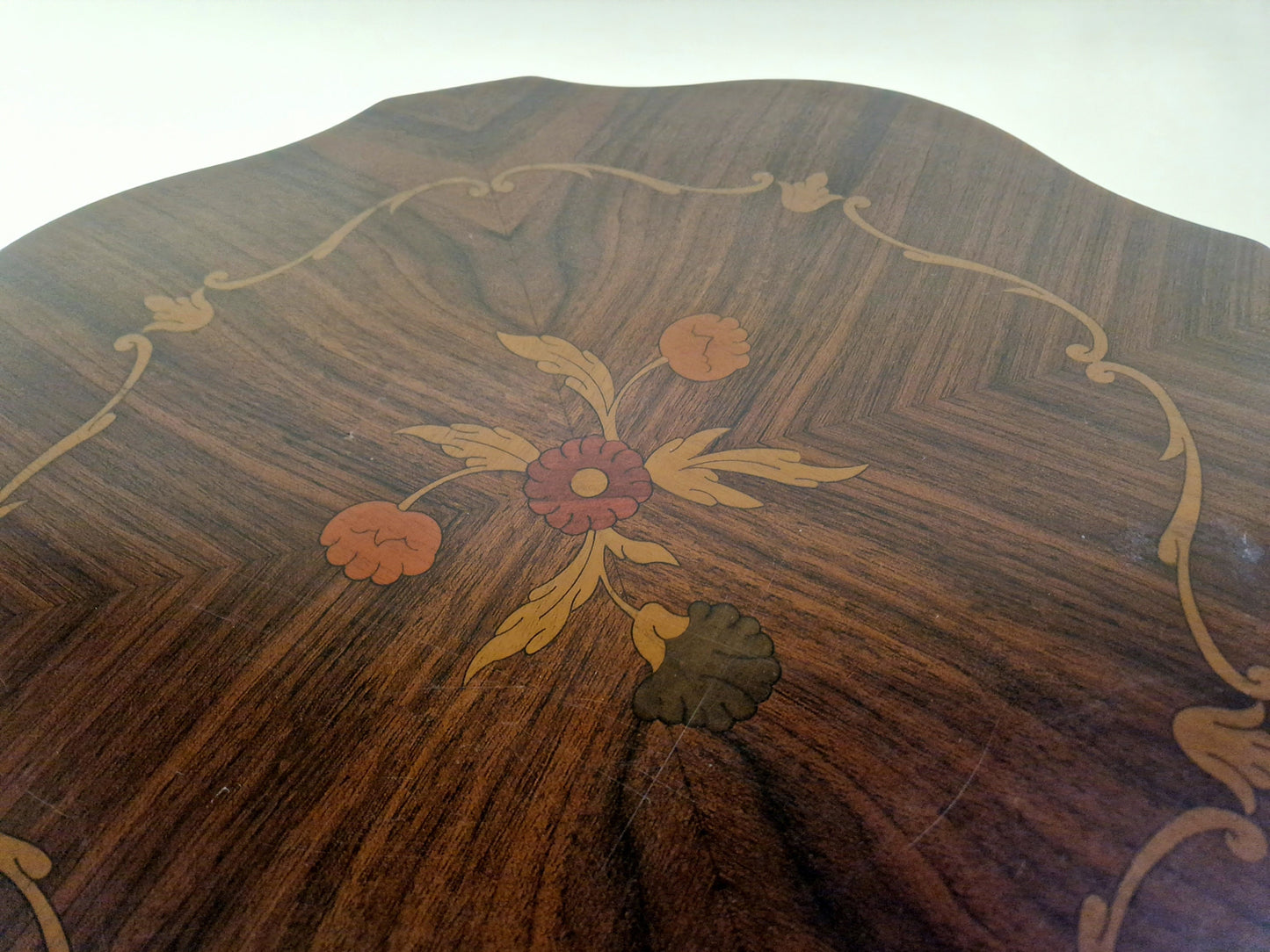 Antique French Side Table nutwood top with inlayed flowers - Elegant Vintage Hardwood bedside stand - Plant Table